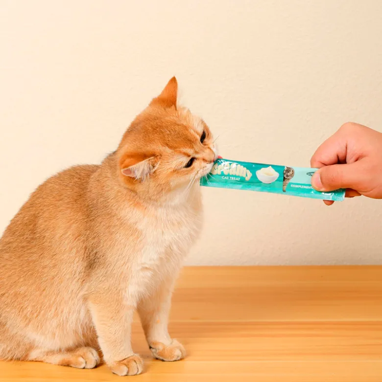 Creamy Cat Treat Salmón y Ternera 4x15g